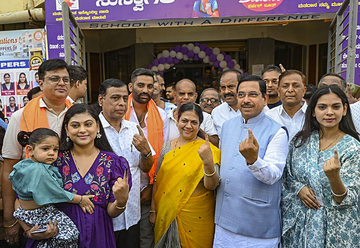  3rd Phase of Lok Sabha Election Polling Photo20