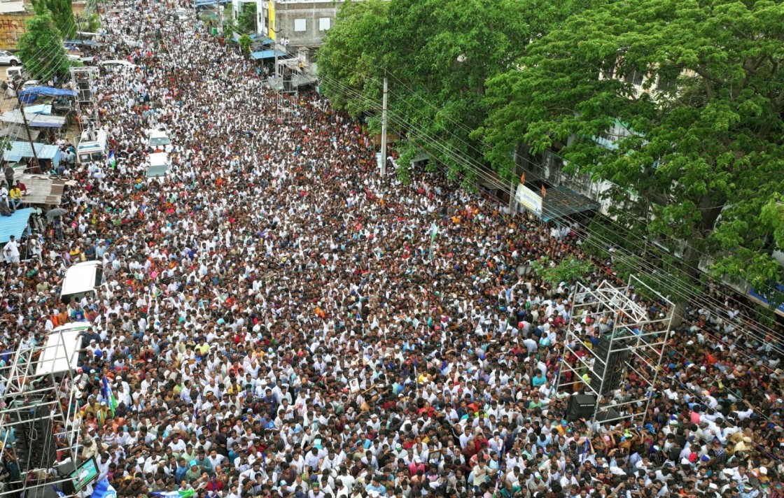 CM YS Jagan Mohan Reddy Public Meeting Ichapuram Srikakulam District Photos6