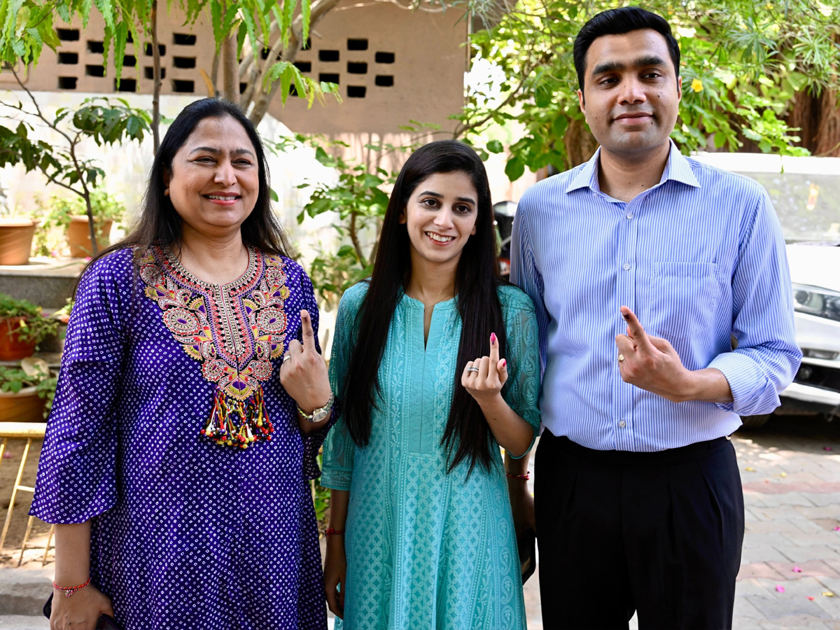  3rd Phase of Lok Sabha Election Polling Photo2