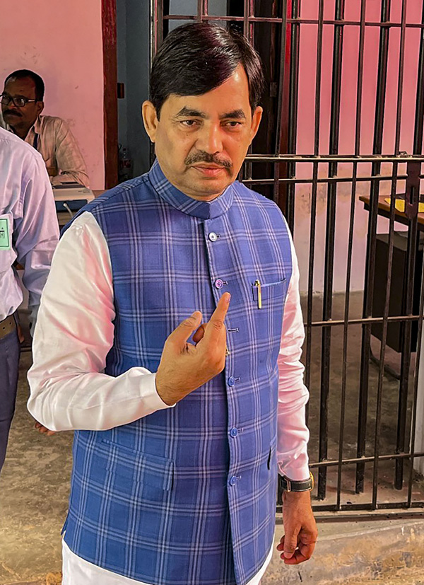  3rd Phase of Lok Sabha Election Polling Photo8