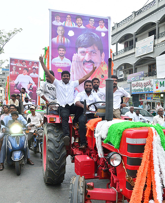 Actor Victory Venkatesh Election Campaign in Khammam8