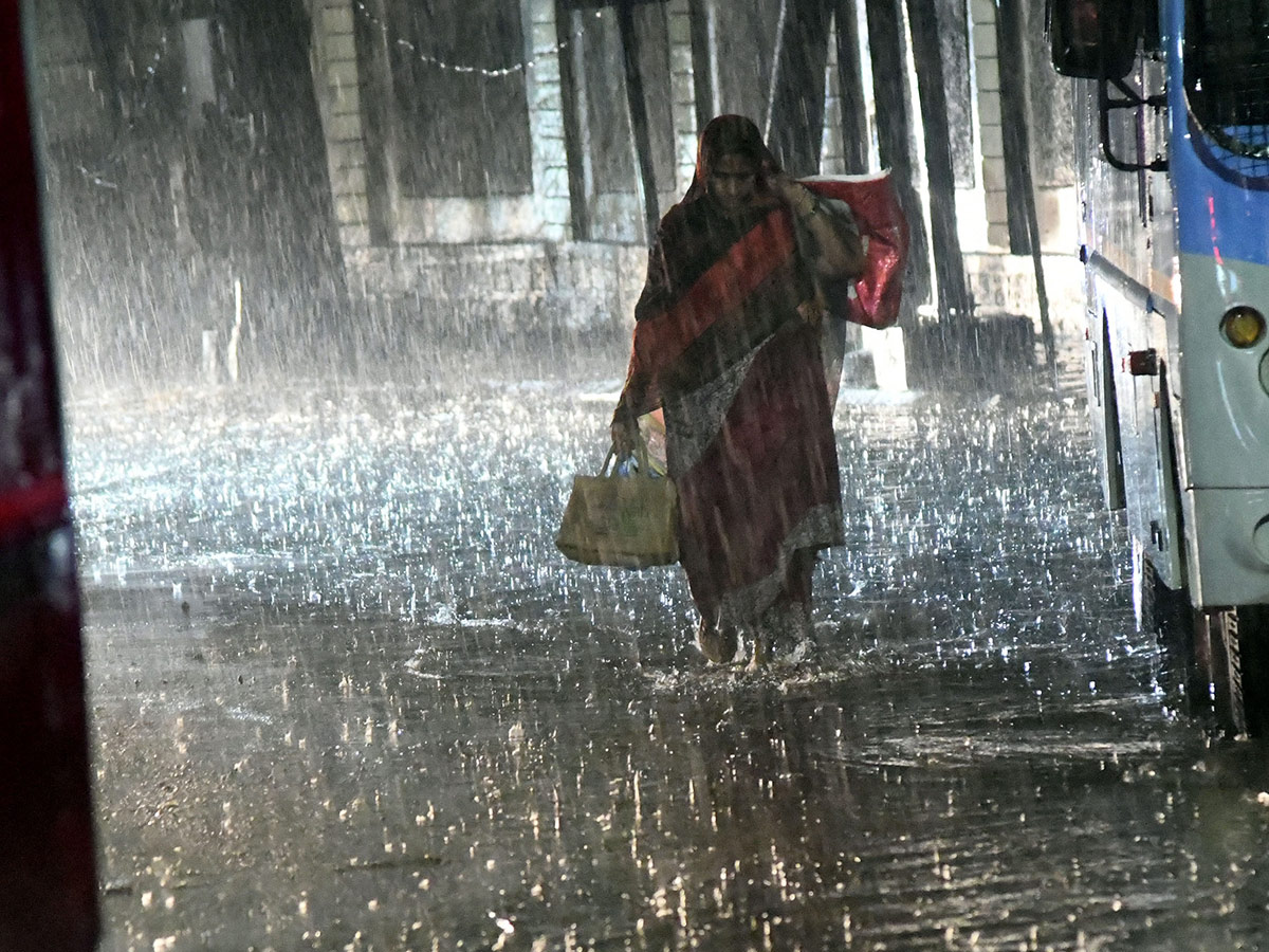 Heavy Rain in Hyderabad Today Photos2