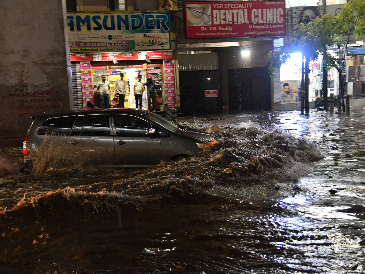 Heavy Rain in Hyderabad Today Photos39