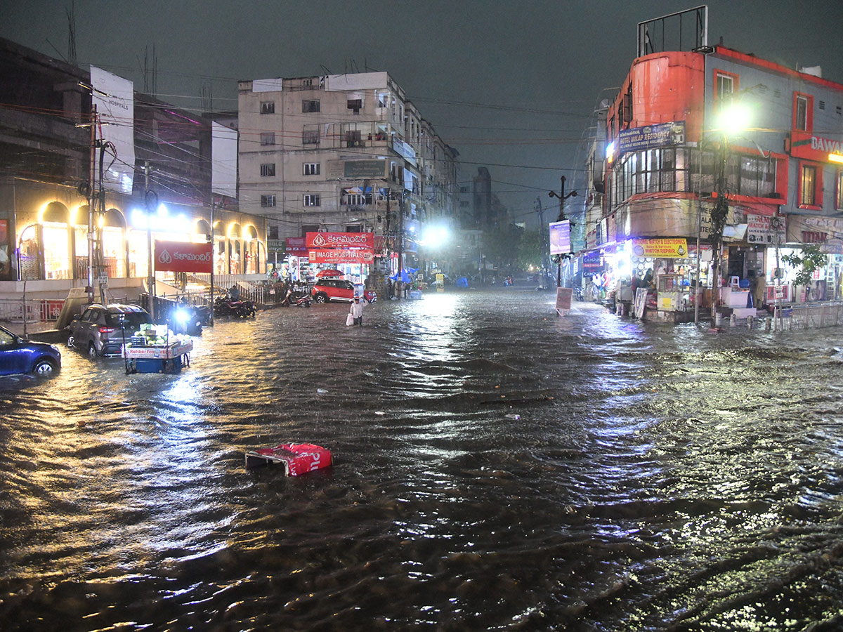 Heavy Rain in Hyderabad Today Photos42