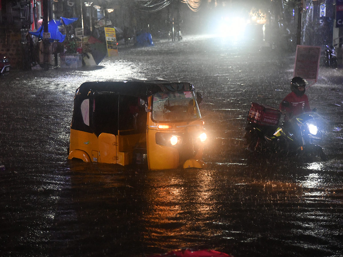 Heavy Rain in Hyderabad Today Photos44