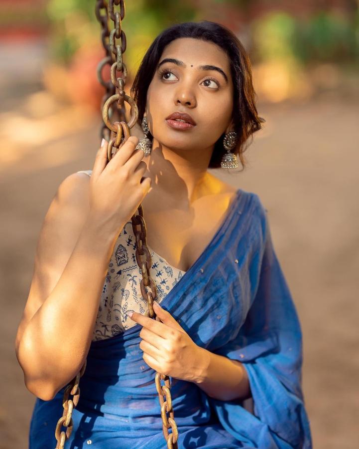 Shivathmika Rajashekar Latest Saree HD Photos Goes Viral5