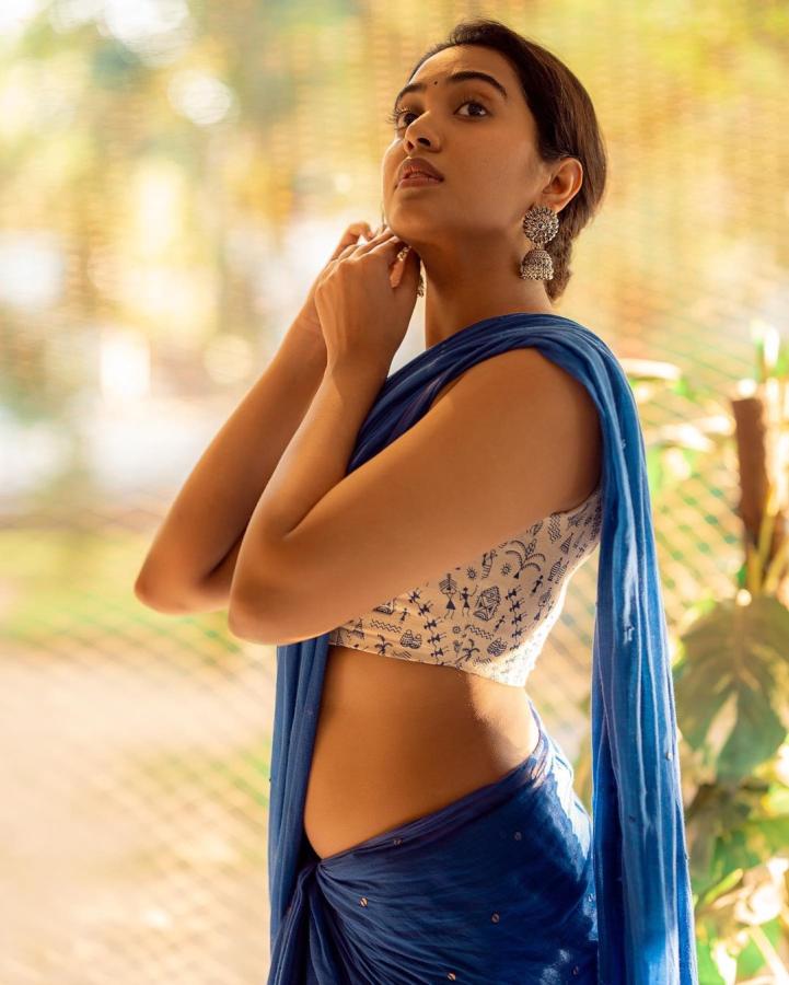 Shivathmika Rajashekar Latest Saree HD Photos Goes Viral9