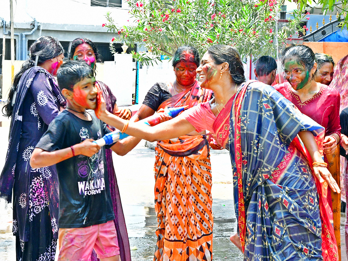 Best Photos of The Day in AP and Telangana Photo Gallery1