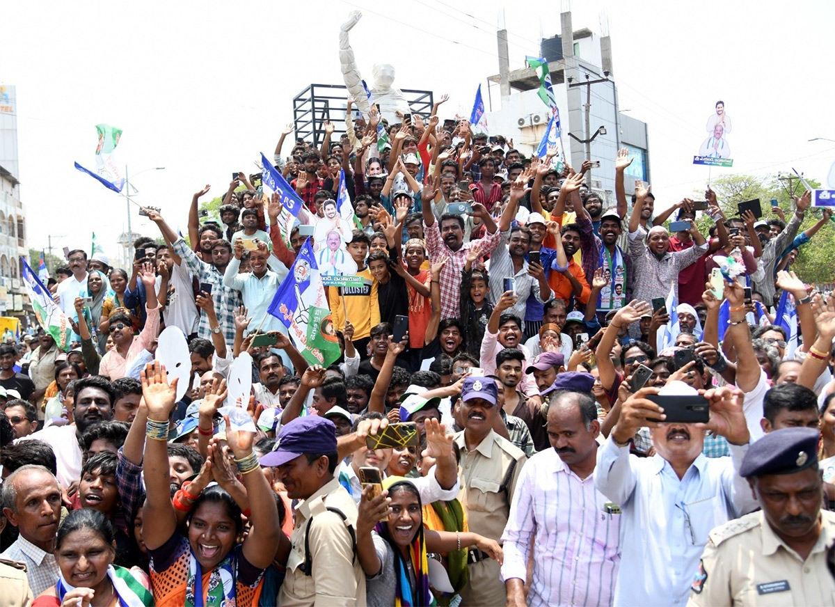 CM ys jagan siddham campaign in kurnool photos16