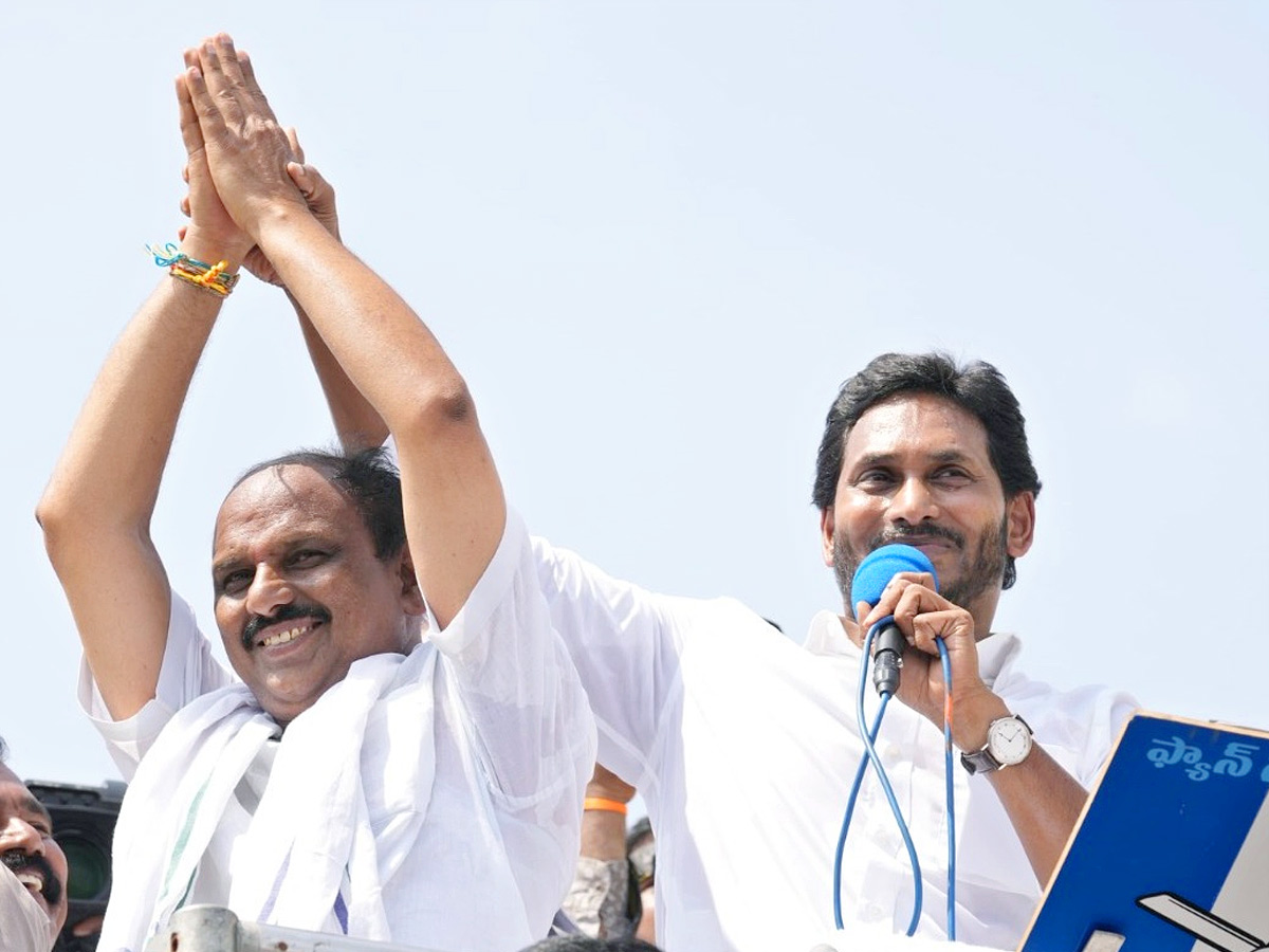 AP CM YS Jagan Public Meeting at Kalyanadurgam Photos13