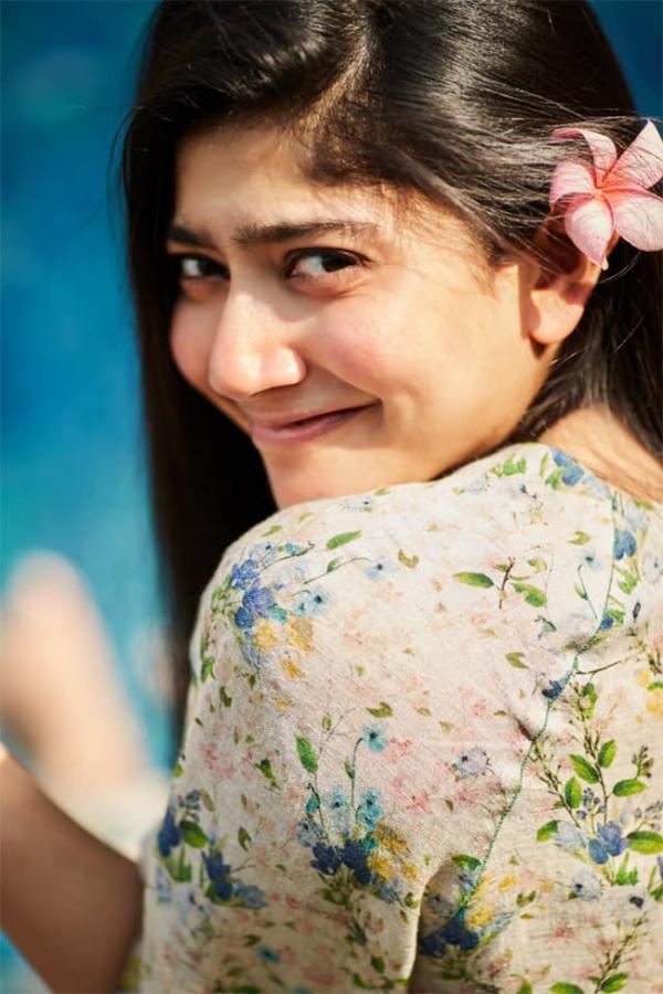 Actress Sai Pallavi Unseen and Rare Photos9