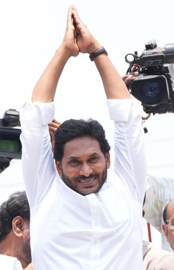 CM ys jagan siddham campaign in kurnool photos10