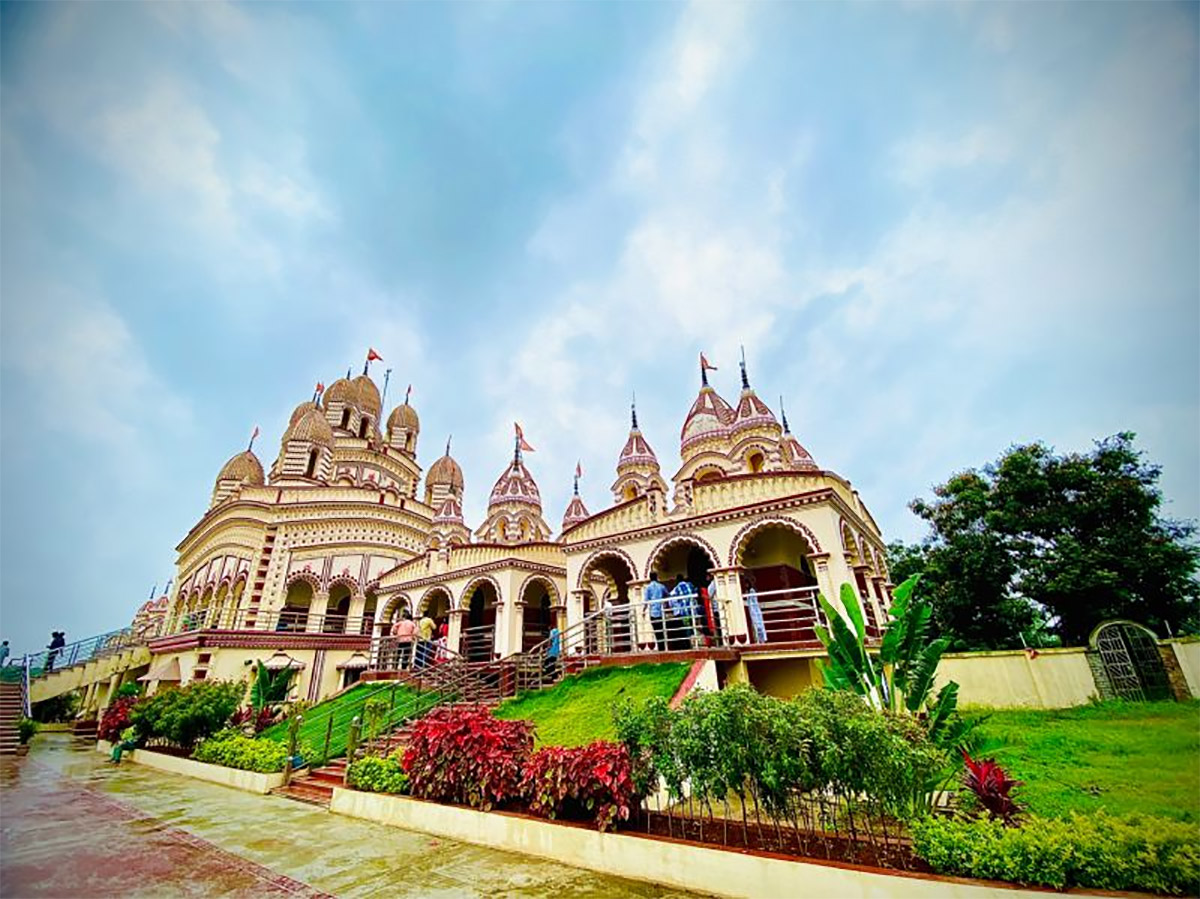 Hyderabad: Swarna Shilpi Vivekananda Kali Mandir Photos1