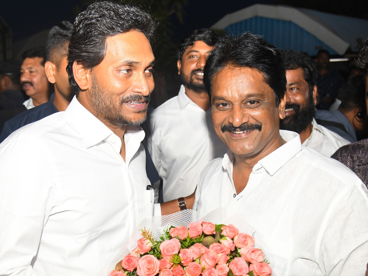 CM YS Jagan Return From London Trip9