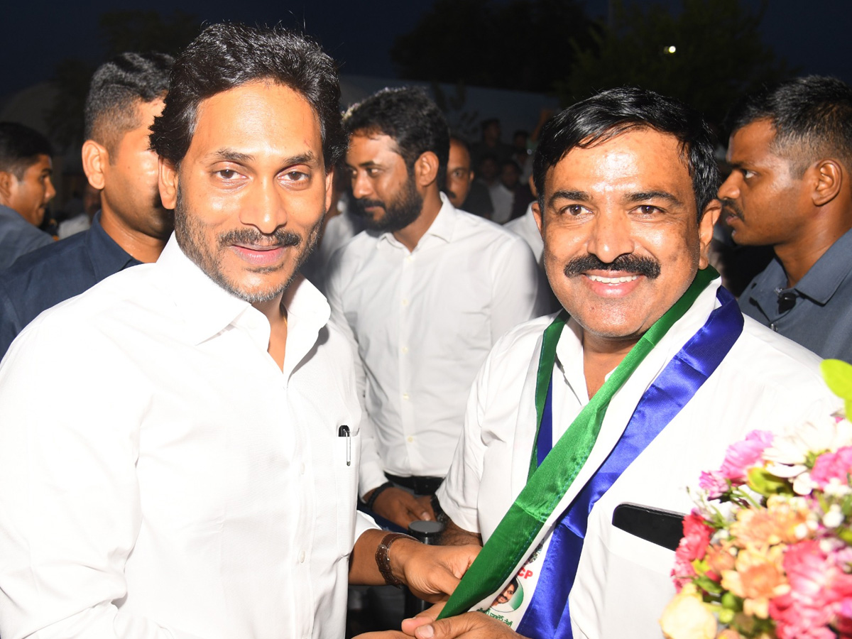 CM YS Jagan Return From London Trip18