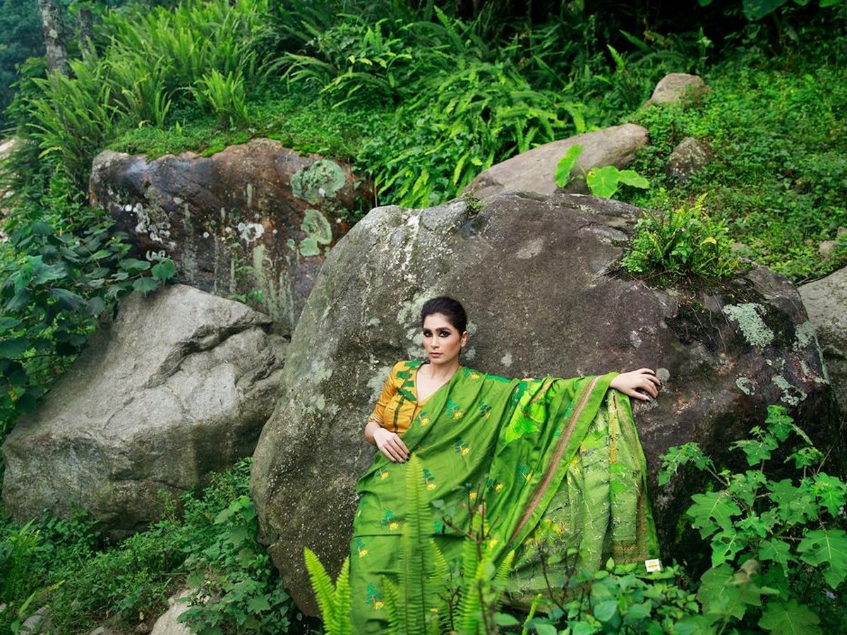 Amazing Designs Of Forestry On Sarees18