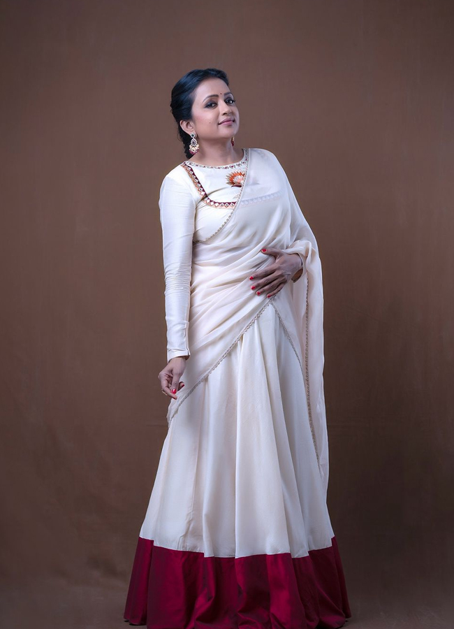 Anchor Suma Kanakala Looks Beautiful In Anarkali Dress 15