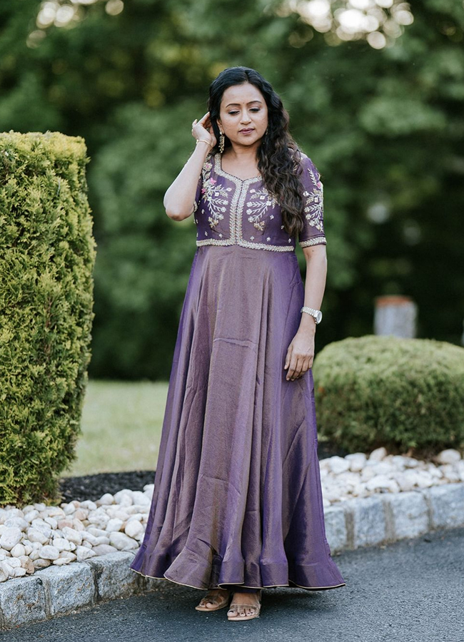 Anchor Suma Kanakala Looks Beautiful In Anarkali Dress 7