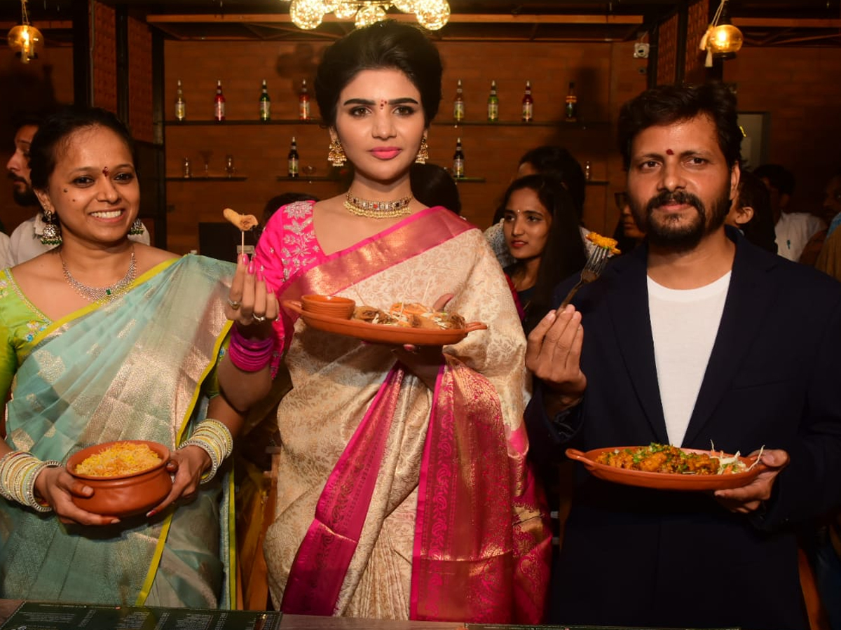 Actress Varsha At Pakashastra Restaurant Launch Event Photos Viral9