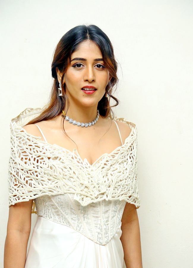 Chandini Chowdary At Yevam Movie Pre Release Function, Photos Goes Viral6