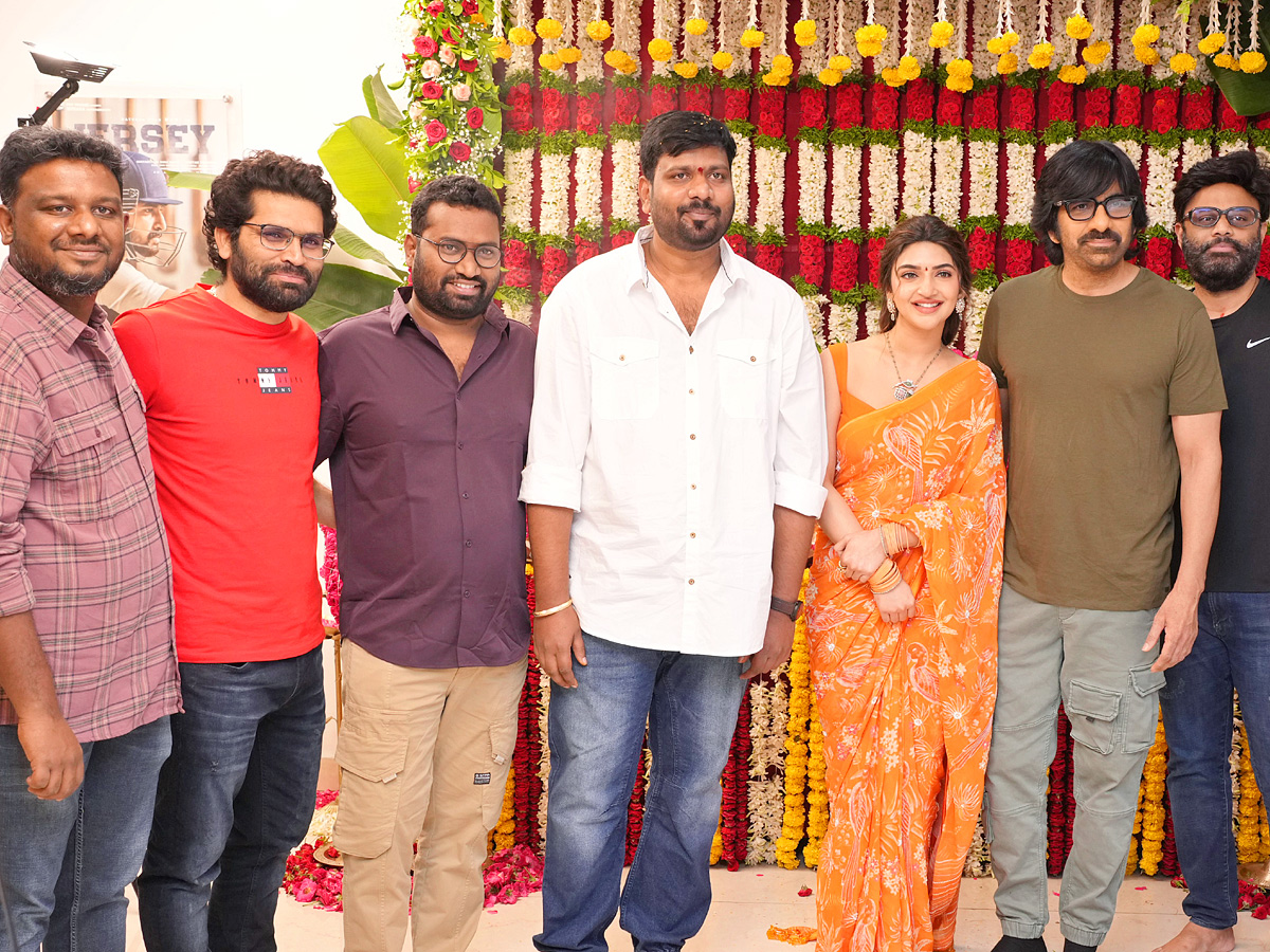 Ravi Teja And Sreeleela reunite for RT75 shoot begins with pooja ceremony Photos5