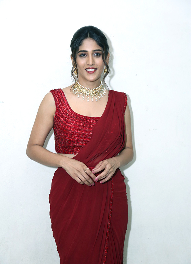 actress chandini chowdary latest photos14