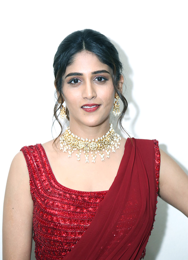 actress chandini chowdary latest photos19