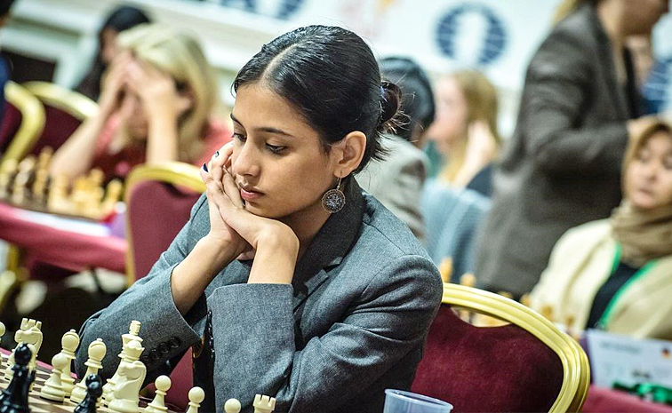 Nagpur Chess Queen Divya Deshmukh Won World Chess Juniors Pics Goes Viral Photos13