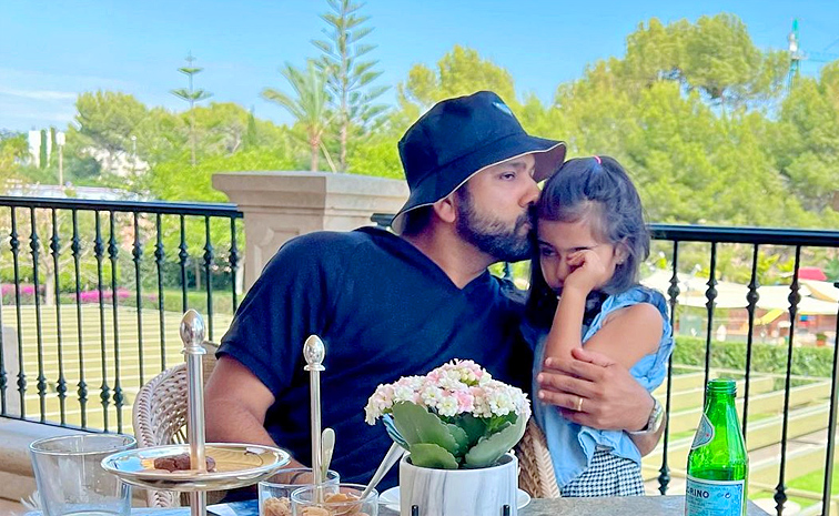 Rohit Sharma enjoys beach day with daughter Samaira during the 2024 T20 World Cup Photos7