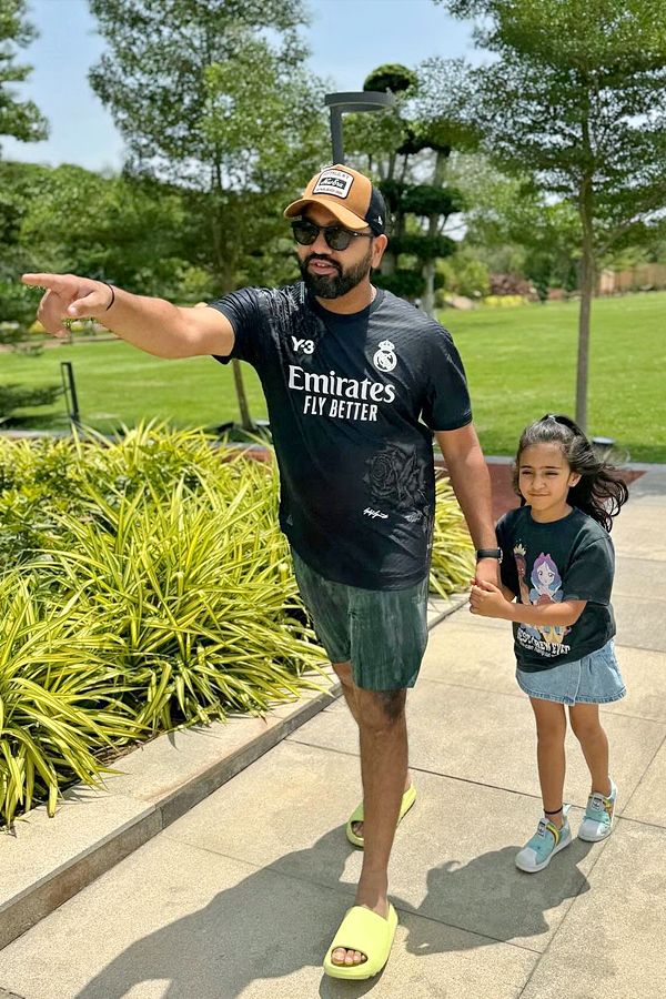 Rohit Sharma enjoys beach day with daughter Samaira during the 2024 T20 World Cup Photos12