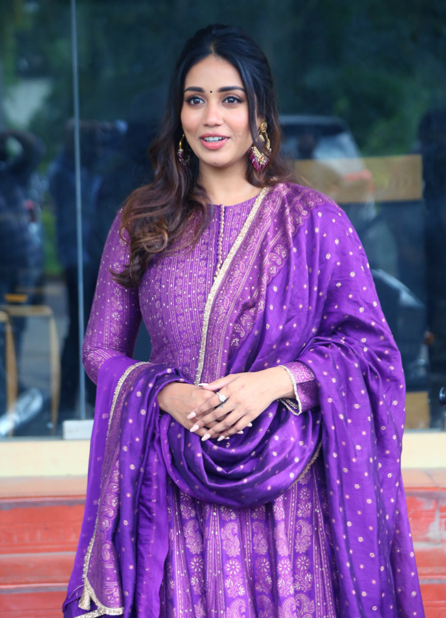 Actress Nivetha Pethuraj Latest Images Goes Viral2