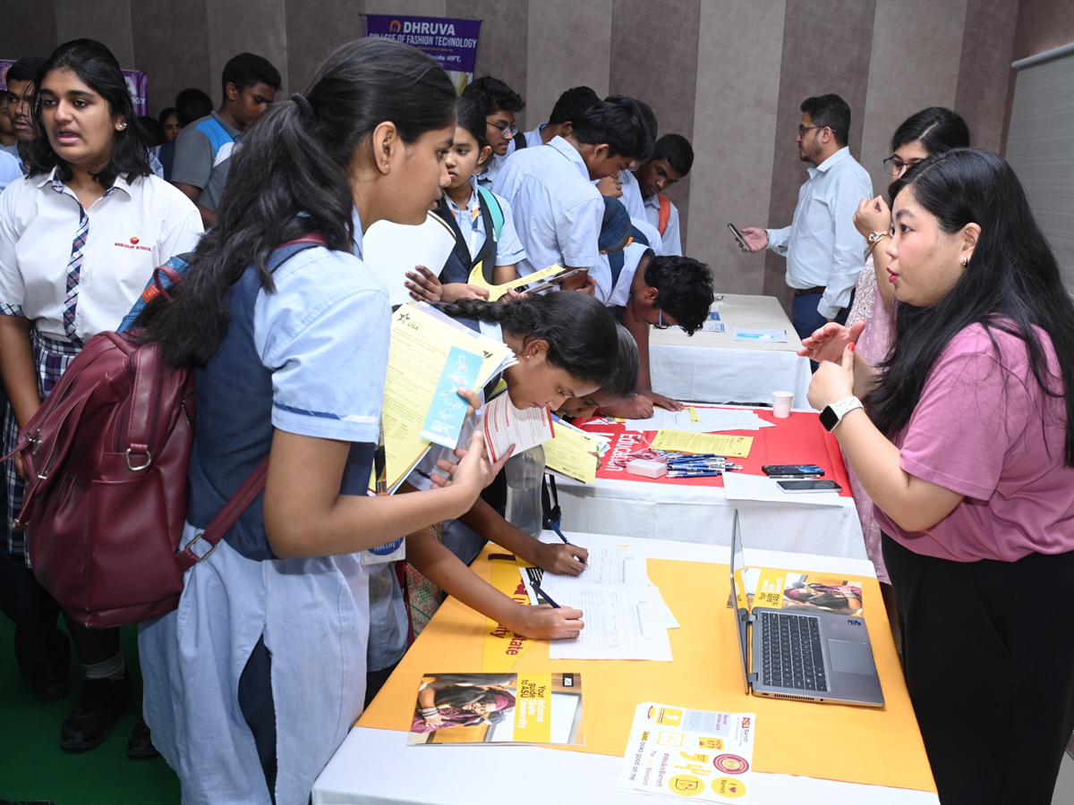 Students Participated In Foreign Varsity At Madapur Career Fair12