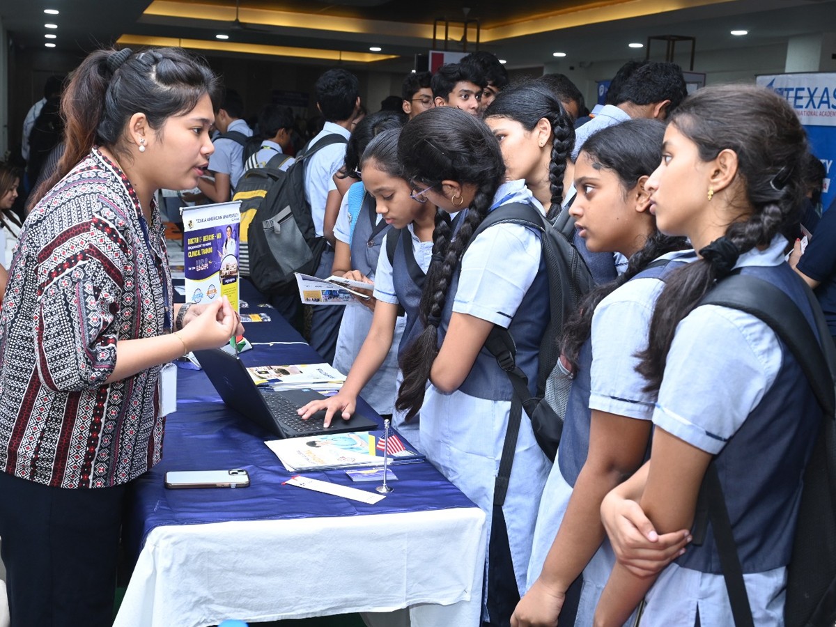 Students Participated In Foreign Varsity At Madapur Career Fair16