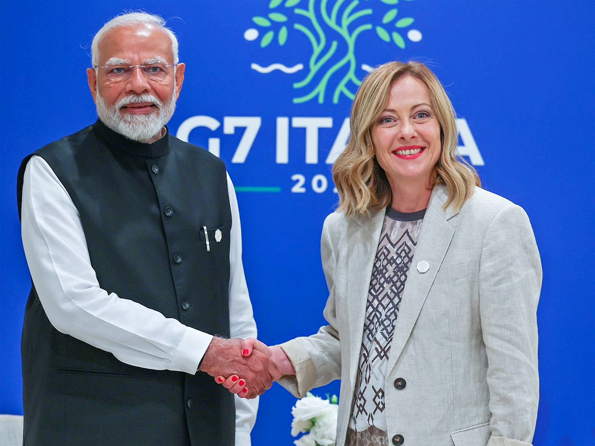 PM Modi meets the Pope and other world leaders at G7 Summit in Italy Photos2