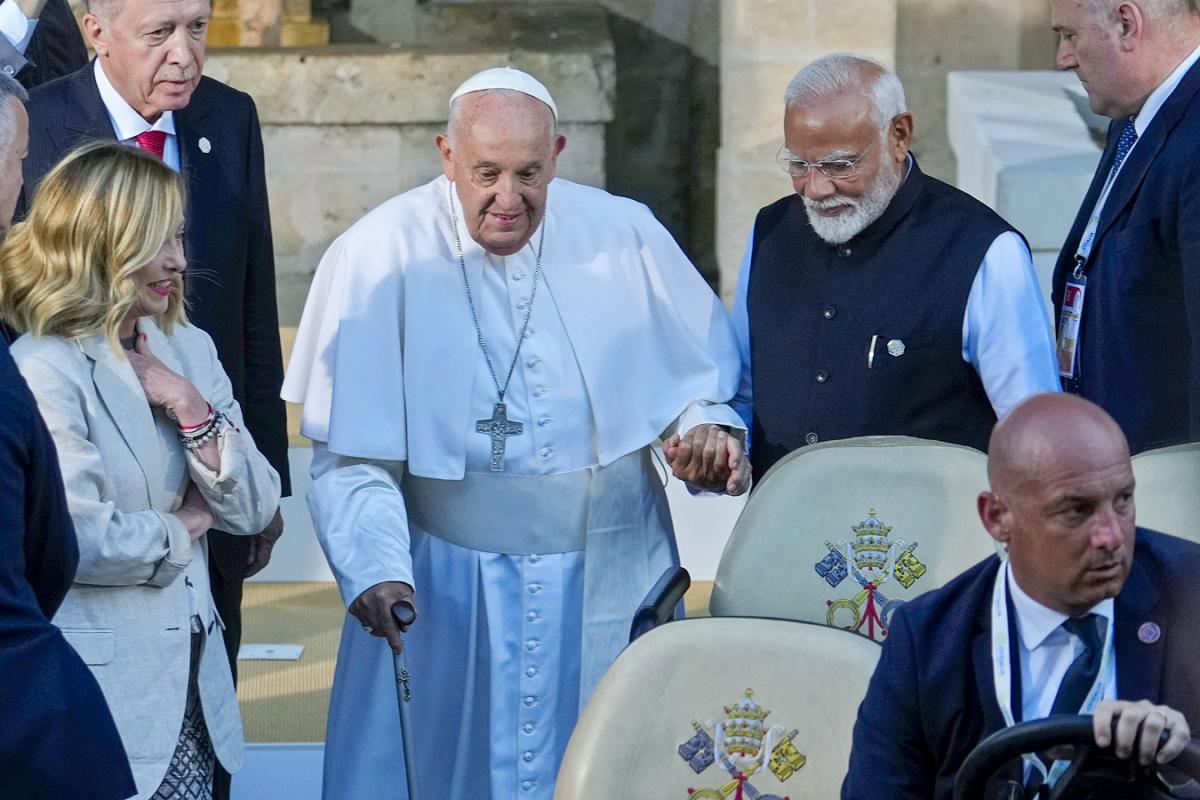 PM Modi meets the Pope and other world leaders at G7 Summit in Italy Photos15