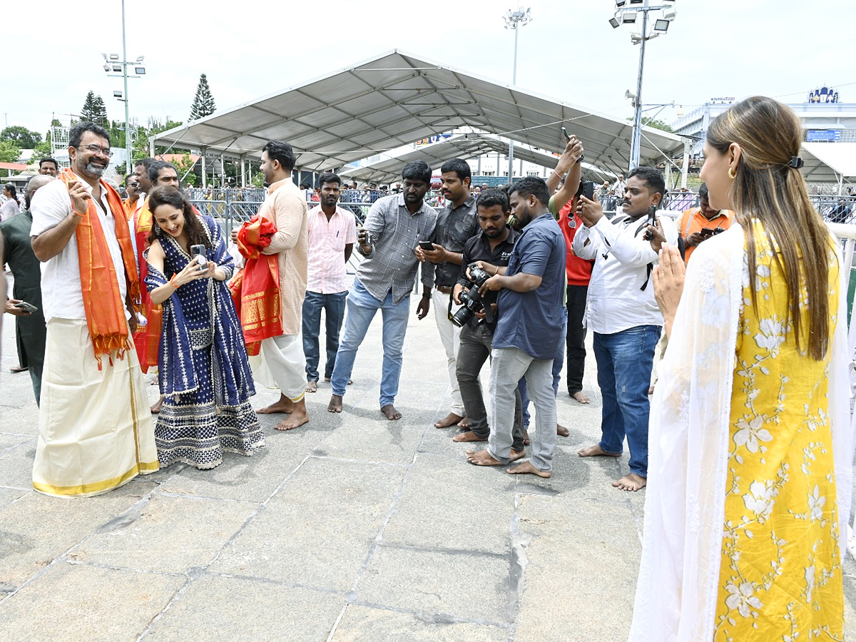 Tollywood celebreties visit Tirumala Tirupati Temple Photos26