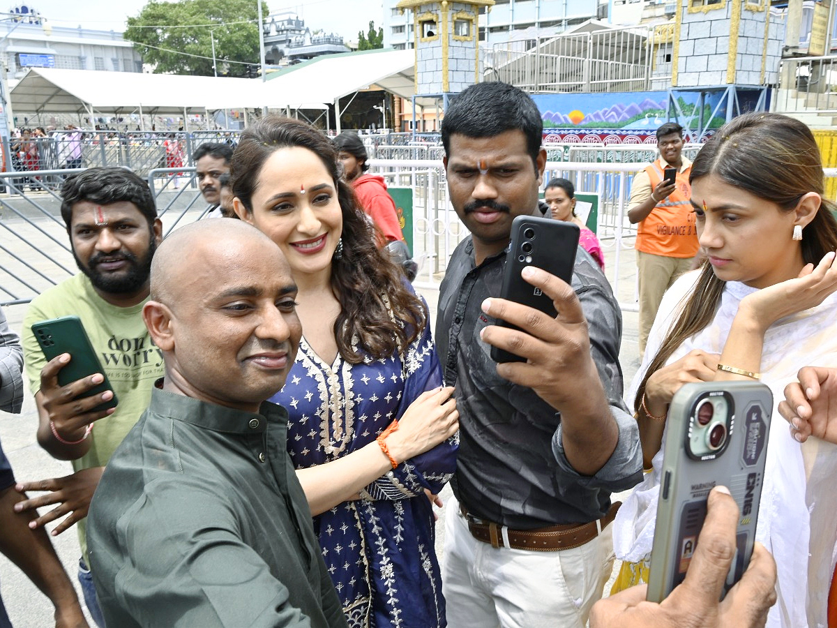 Tollywood celebreties visit Tirumala Tirupati Temple Photos27