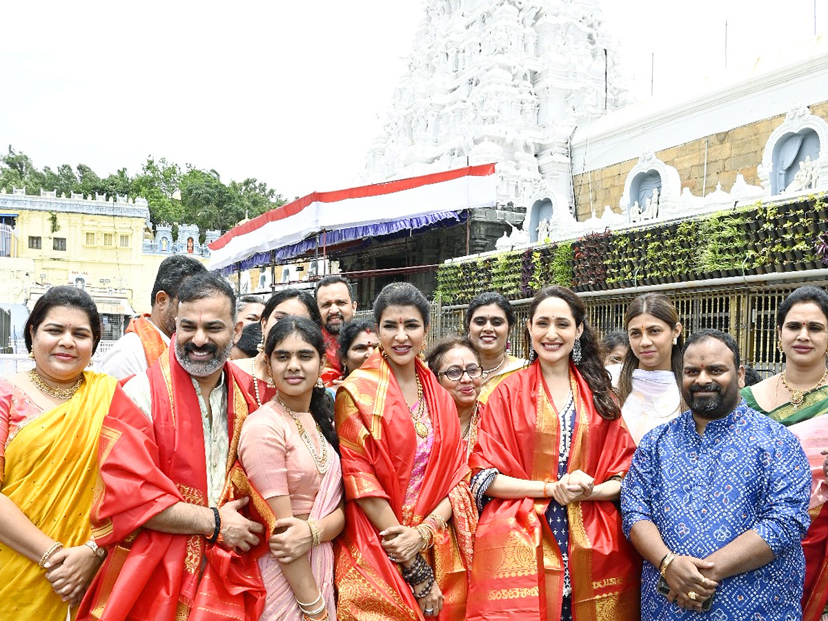 Tollywood celebreties visit Tirumala Tirupati Temple Photos2