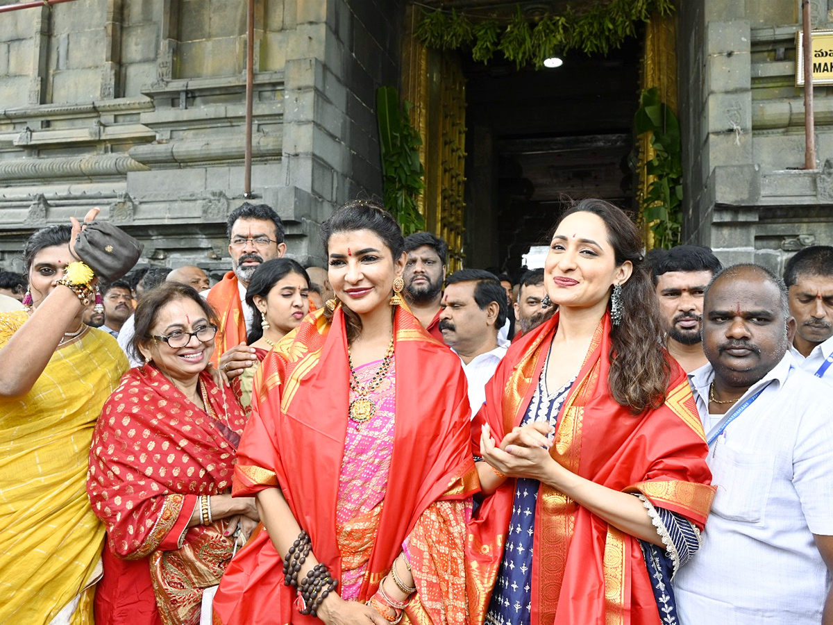 Tollywood celebreties visit Tirumala Tirupati Temple Photos10