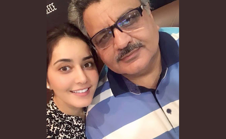 Father's Day 2024: Actress With Their Father Beautiful Photos11