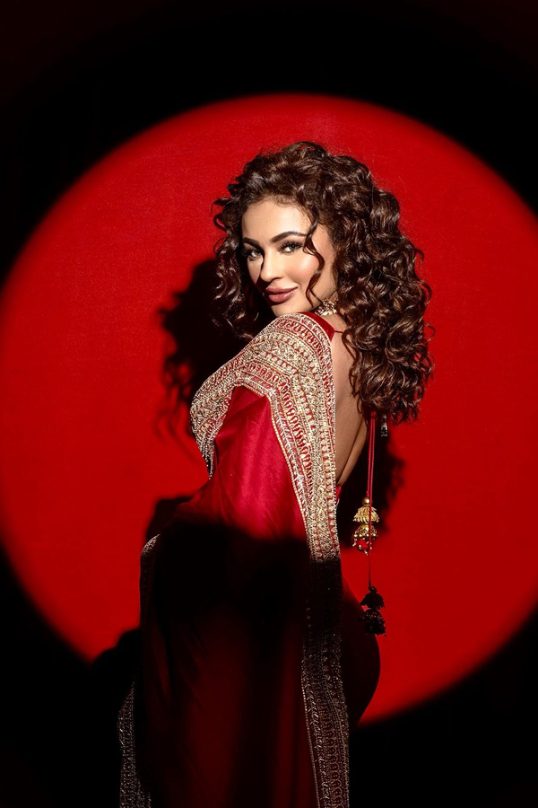 Seerat Kapoor Shines Like A Queen In Red Saree6