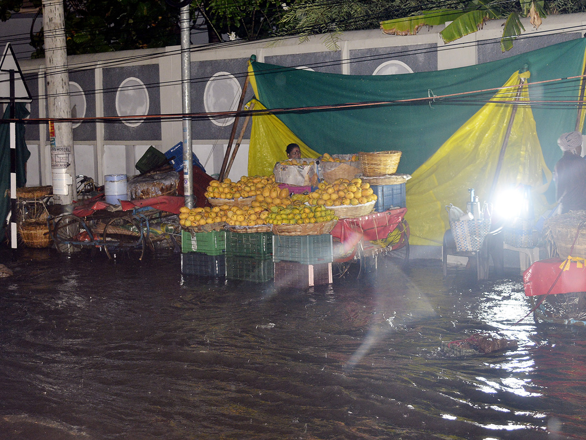 heavy rain in vijayawada photos 14