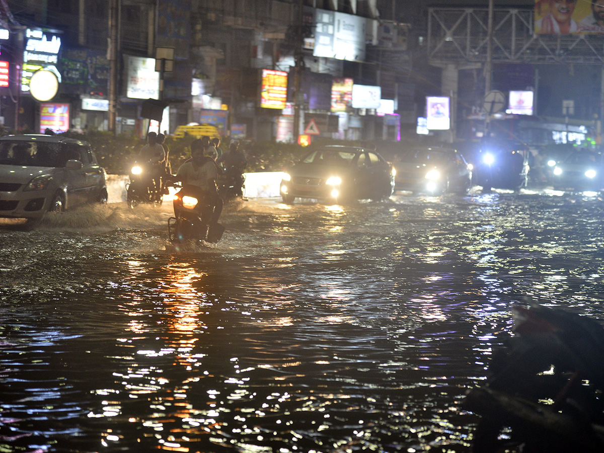 heavy rain in vijayawada photos 19