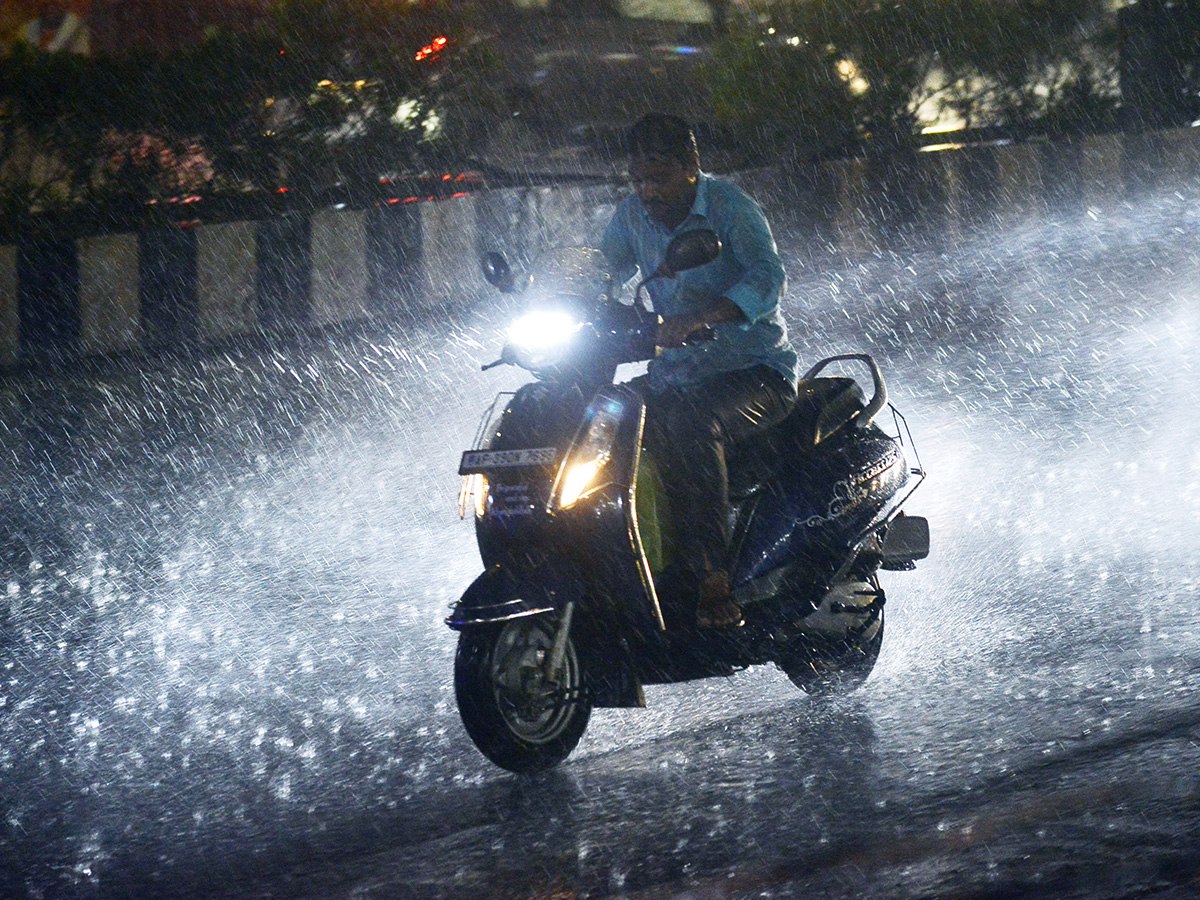 heavy rain in vijayawada photos 24