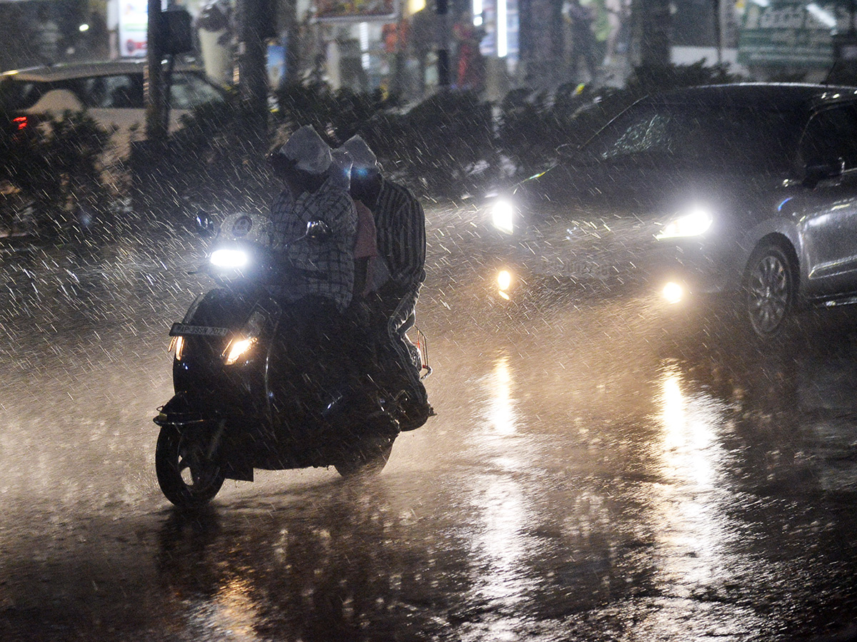 heavy rain in vijayawada photos 27