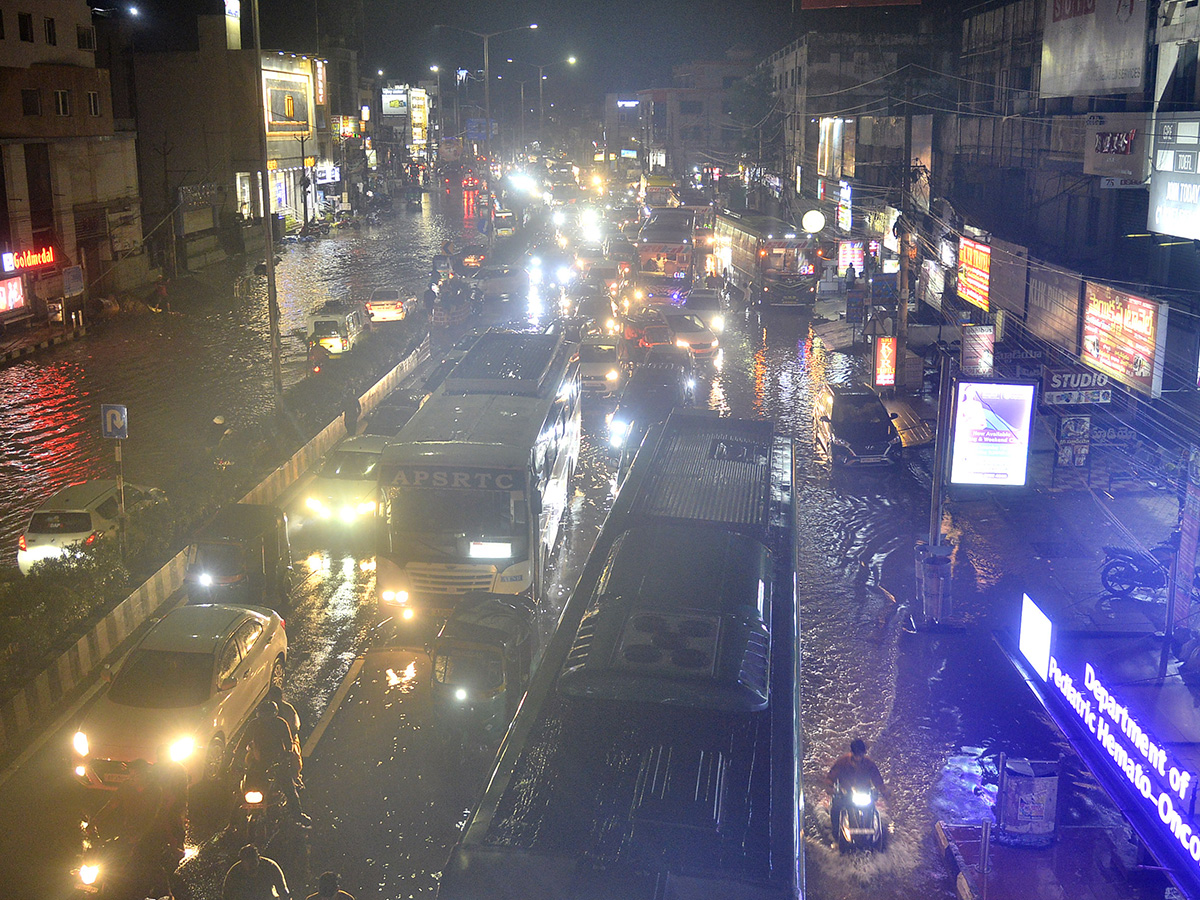 heavy rain in vijayawada photos 5