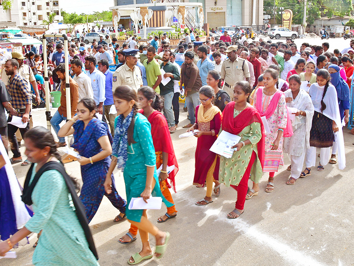 Best Photos of The Day in AP and Telangana Photo Gallery1