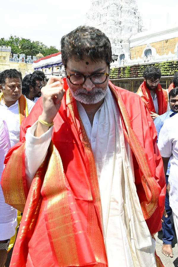 Director Trivikram Srinivas Visit Tirumala Photos8