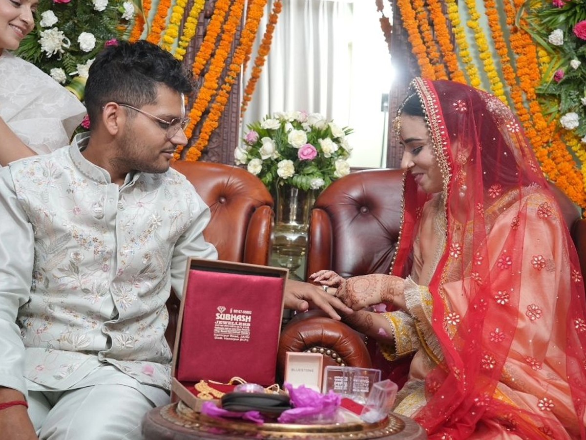 Kangana Costliest Gift To Newly Married Cousin Varun Ranaut Photos Viral6