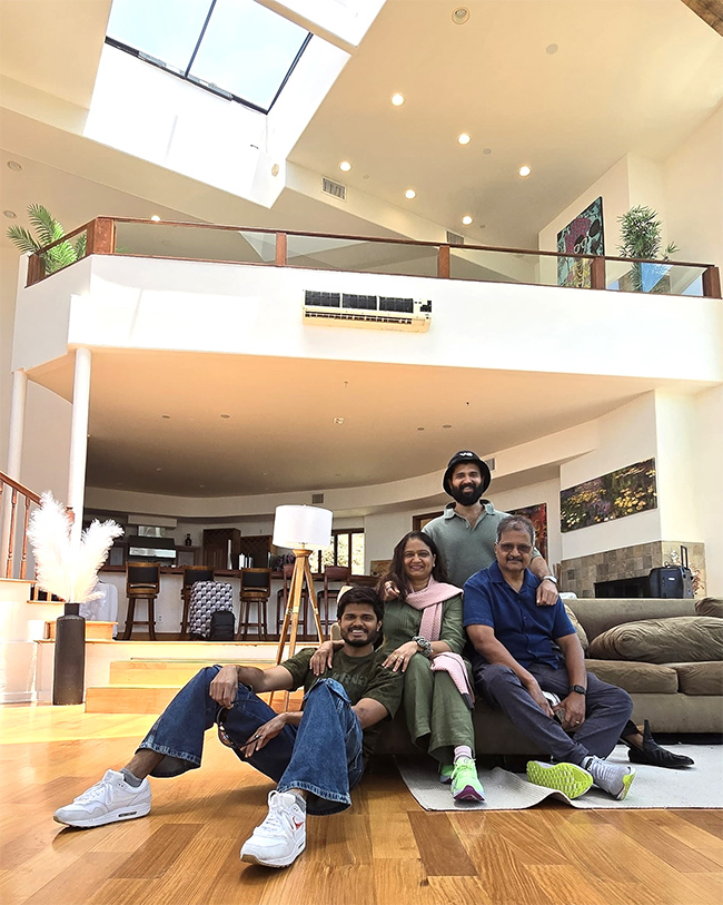 Vijay Deverakonda Family Tour Photos4